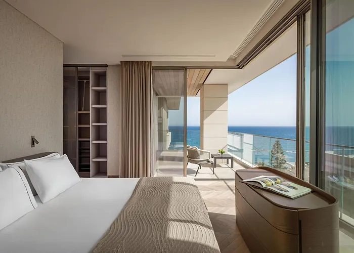 Four Seasons Hotel